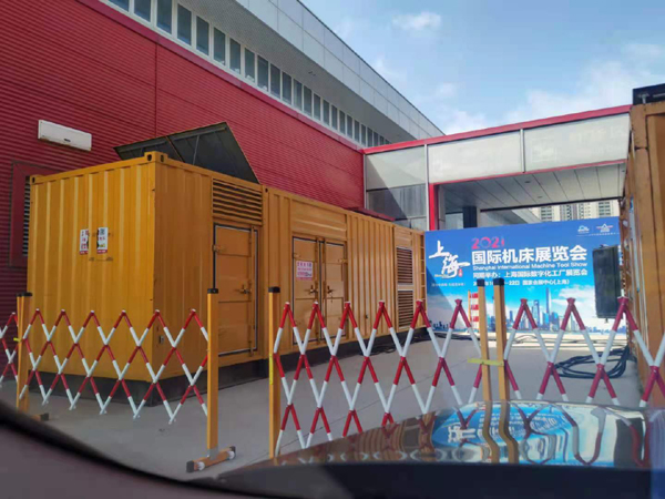 定兴发电车出租-发电机无电压或电压太低怎么办？