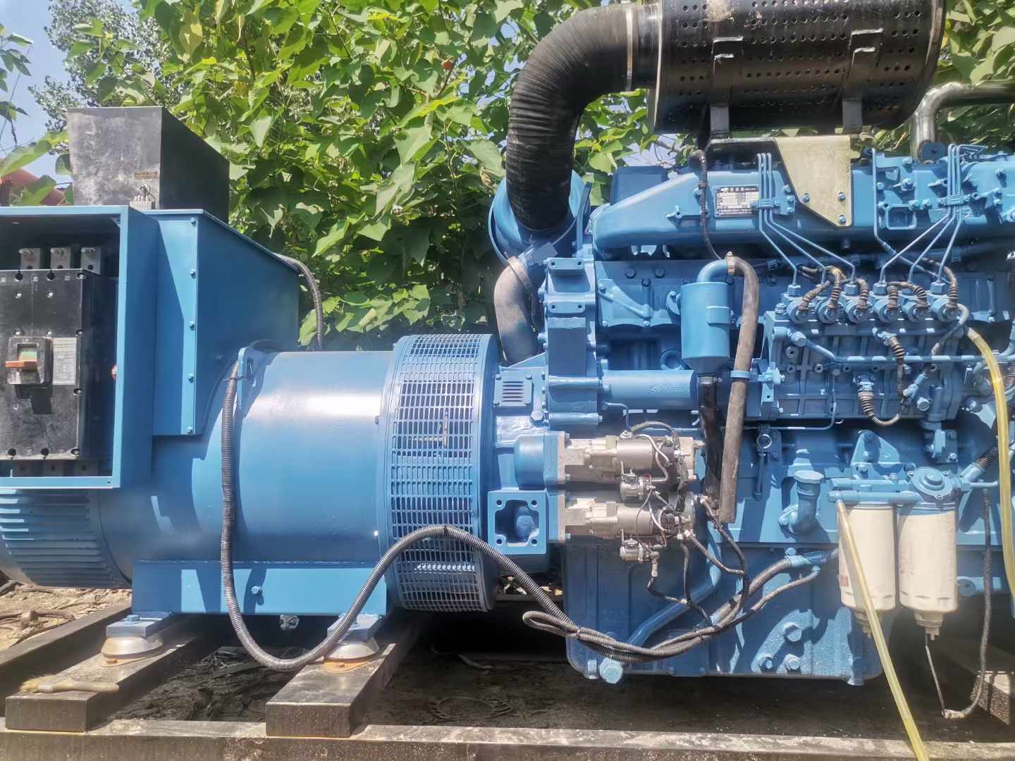 定兴详细说明降低 800kW 柴油发电机输出电流波动的方法